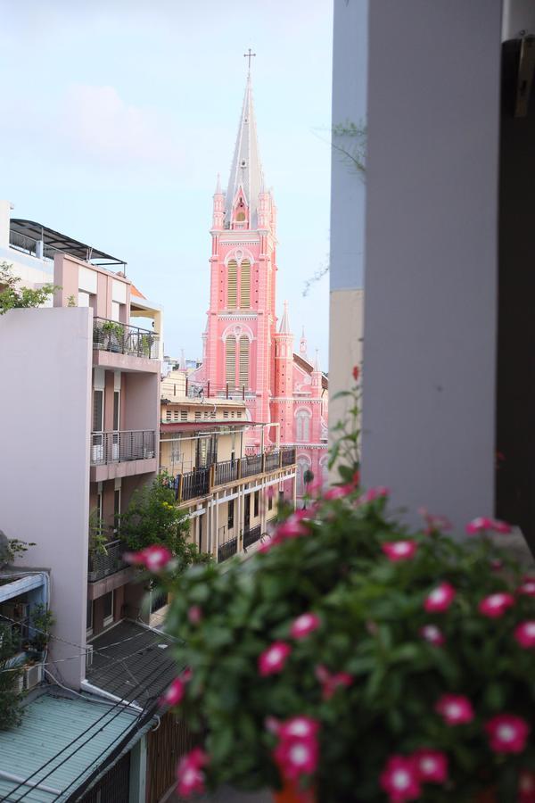 The Nguyens Cafe - Pink Church View Thành Pho Ho Chí Minh Esterno foto